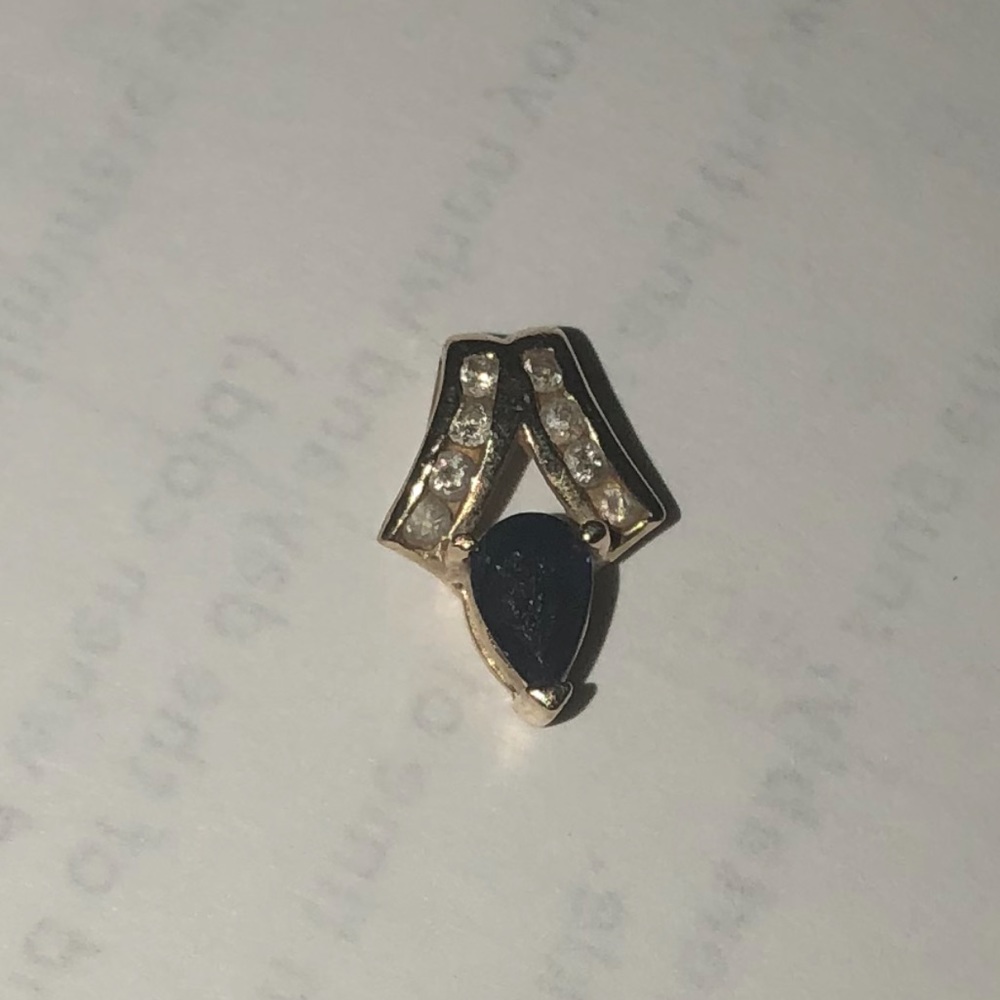 14k yellow gold and sapphire necklace pendant